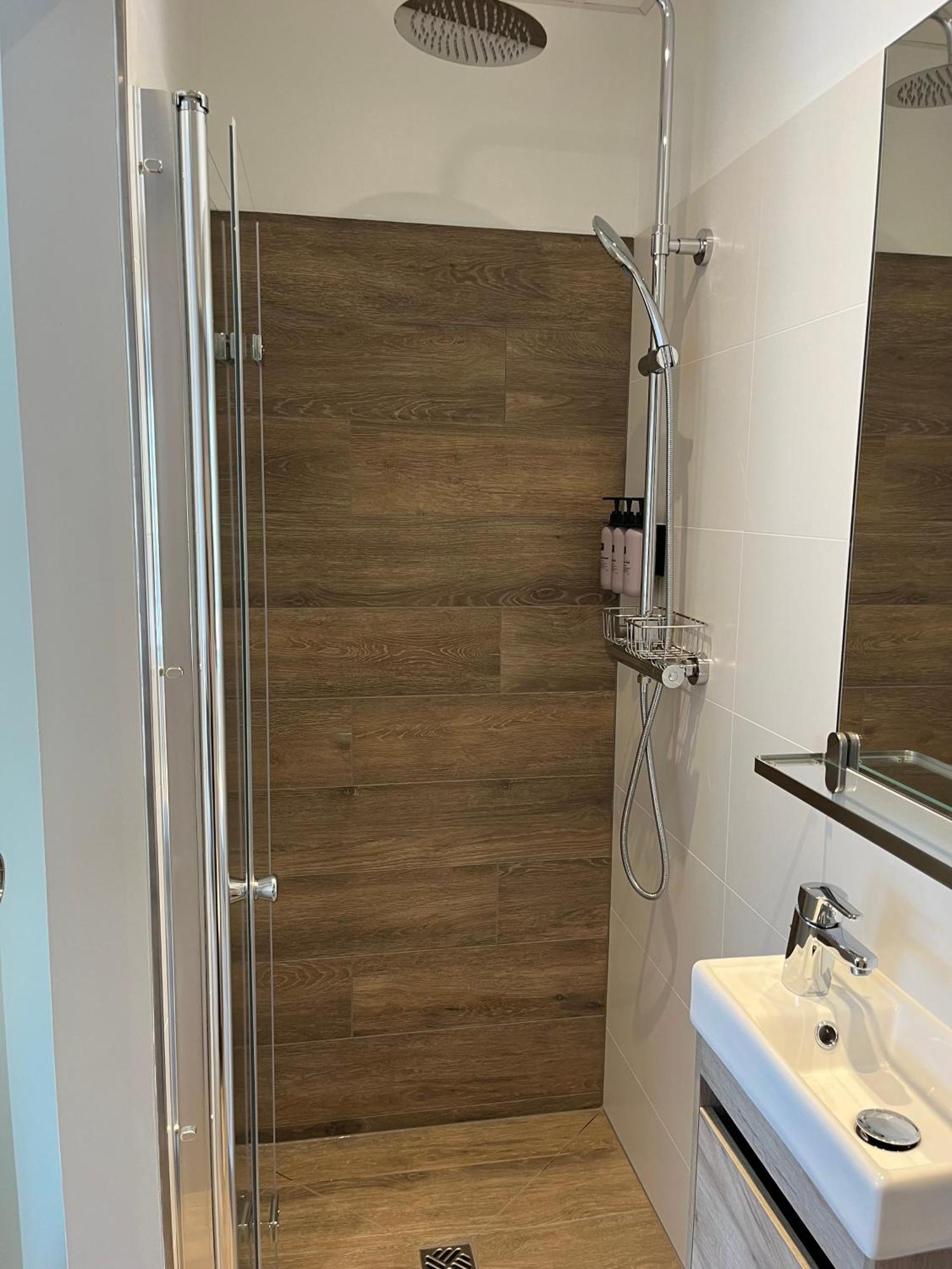 Stroend Guesthouse Hagi  Экстерьер фото